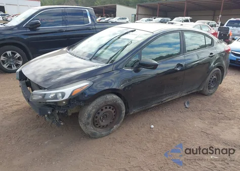 2017 Kia Forte Lx z USA, uszkodzony, nr VIN 3KPFK4A77HE062425
